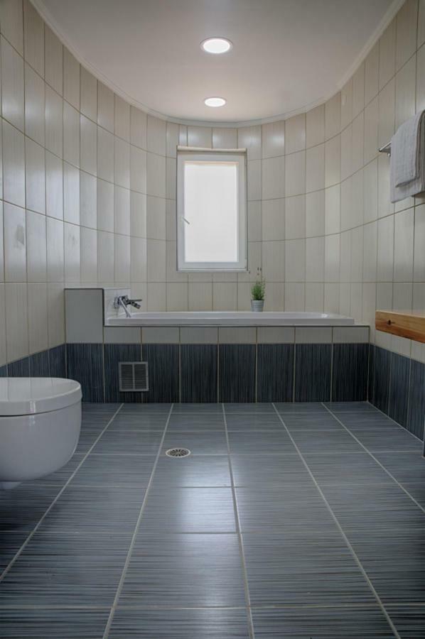 Modern Eco Friendly Villa Close To Town Pelekas Dış mekan fotoğraf